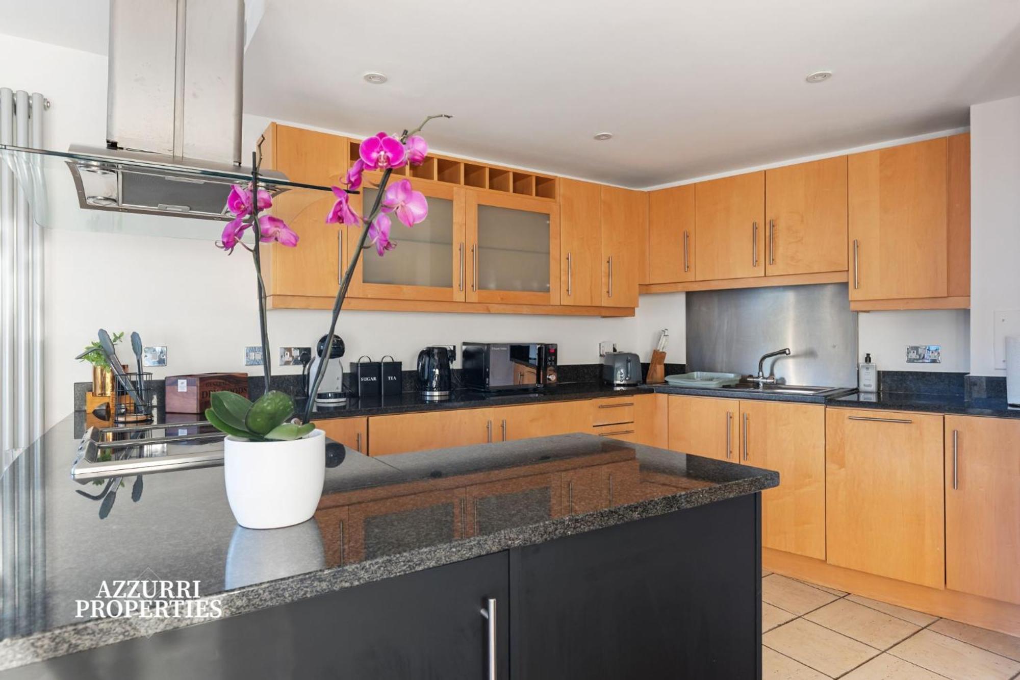 50 Percent Off For Monthly And Only 7-minute To Crossharbour Station *