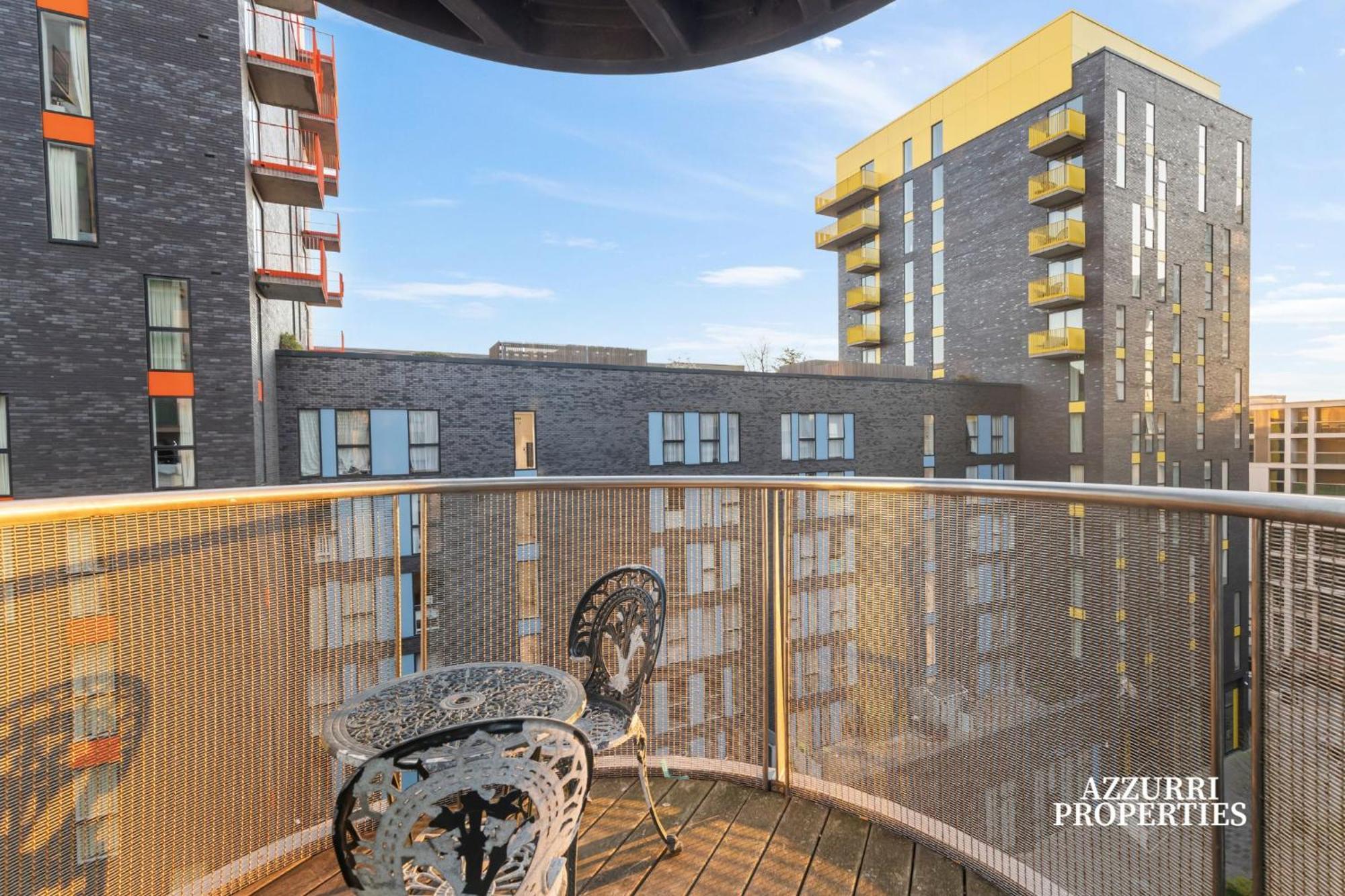 Appartamento 50 Percent Off For Monthly And Only 7-minute To Crossharbour Station